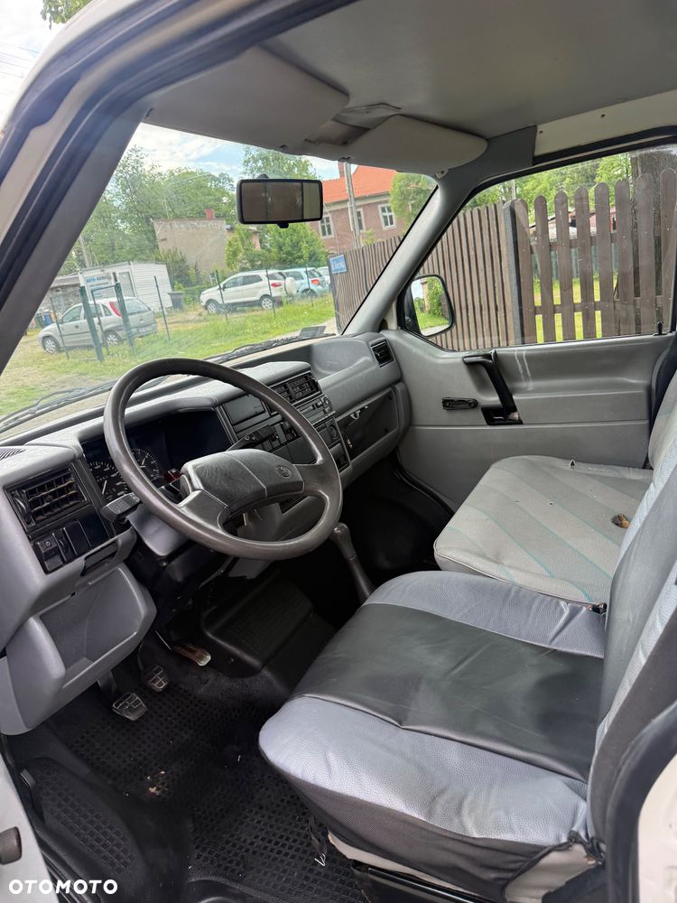 Volkswagen Transporter - 8