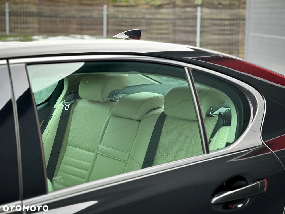 Lexus GS 200t / 300 Elegance - 18