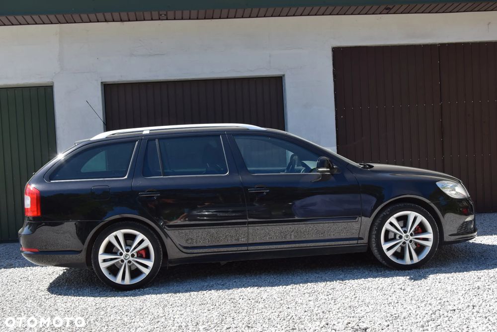 Skoda Octavia 2.0 TSI RS - 8