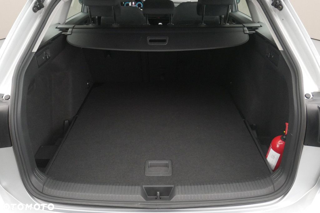 Volkswagen Golf - 16