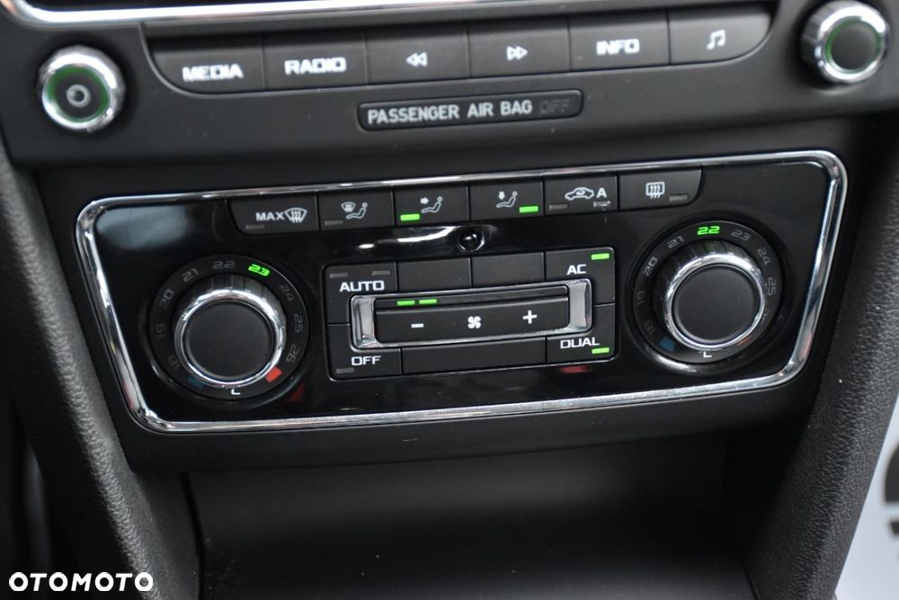 Skoda Superb 2.0 TDI DSG Ambition - 13