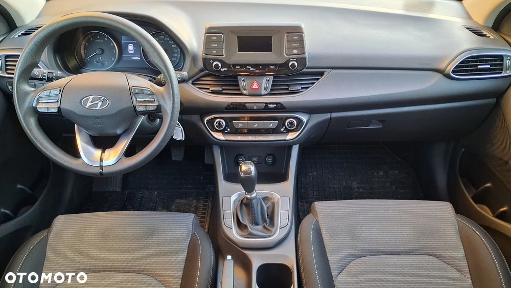 Hyundai i30 1.5 DPI Classic + - 14