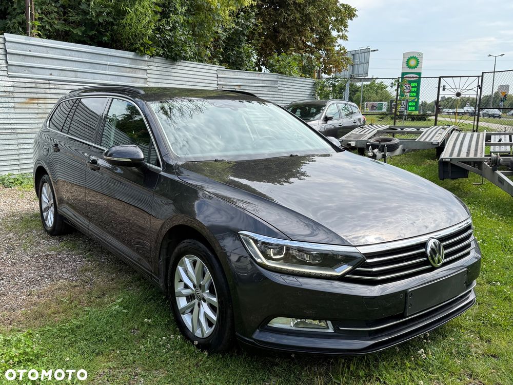 Volkswagen Passat Variant 1.6 TDI SCR DSG Comfortline - 5