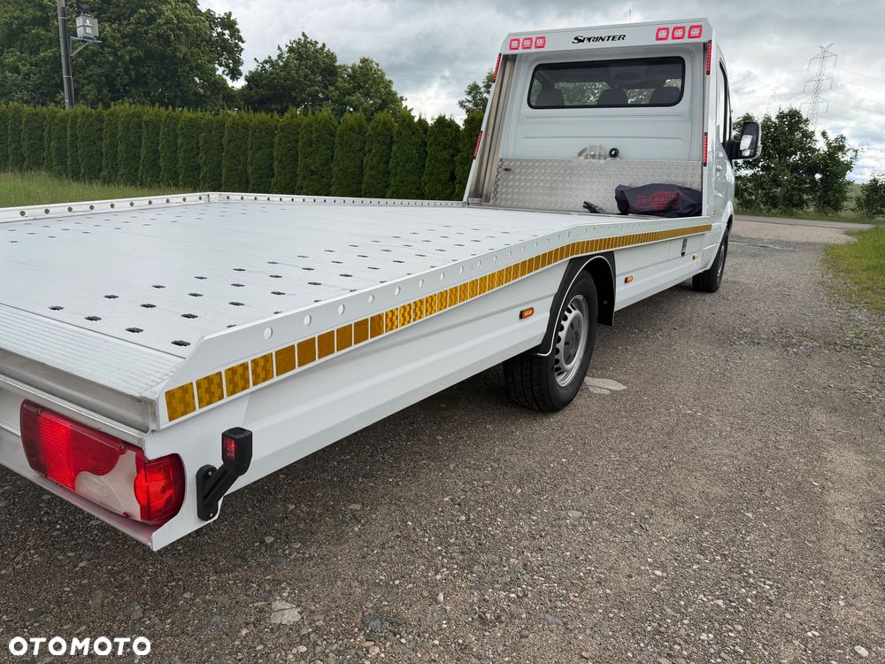 Mercedes-Benz Sprinter - 12
