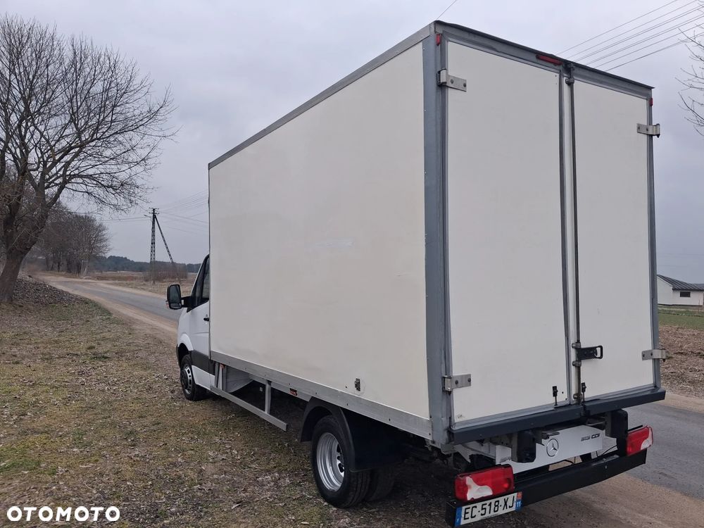 Mercedes-Benz Sprinter - 9