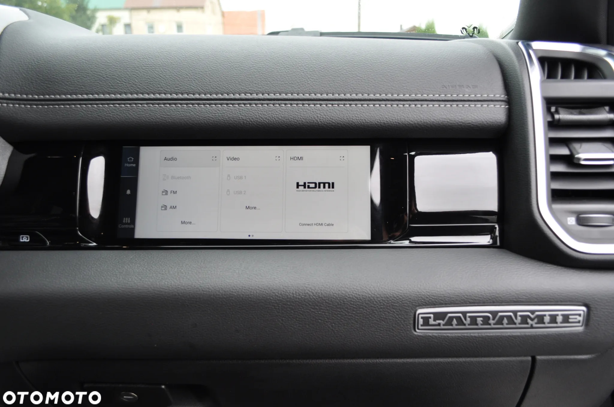 RAM 1500 5.7 Crew Cab Laramie - 29