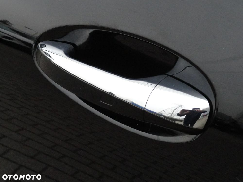 Mercedes-Benz GLA 220 d 8G-DCT AMG Line - 24