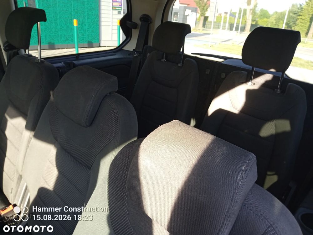 Ford Galaxy 2.0 TDCi Titanium - 13
