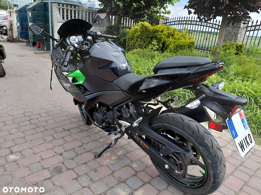 Kawasaki Ninja 400 - 4