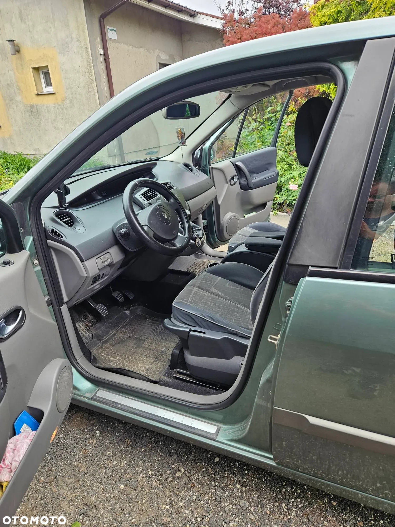 Renault Scenic 1.9 dCi Confort Authentique - 6
