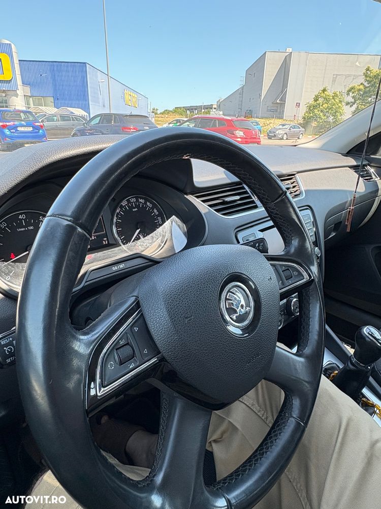 Skoda Octavia 1.2 TSI ELEGANCE - 9