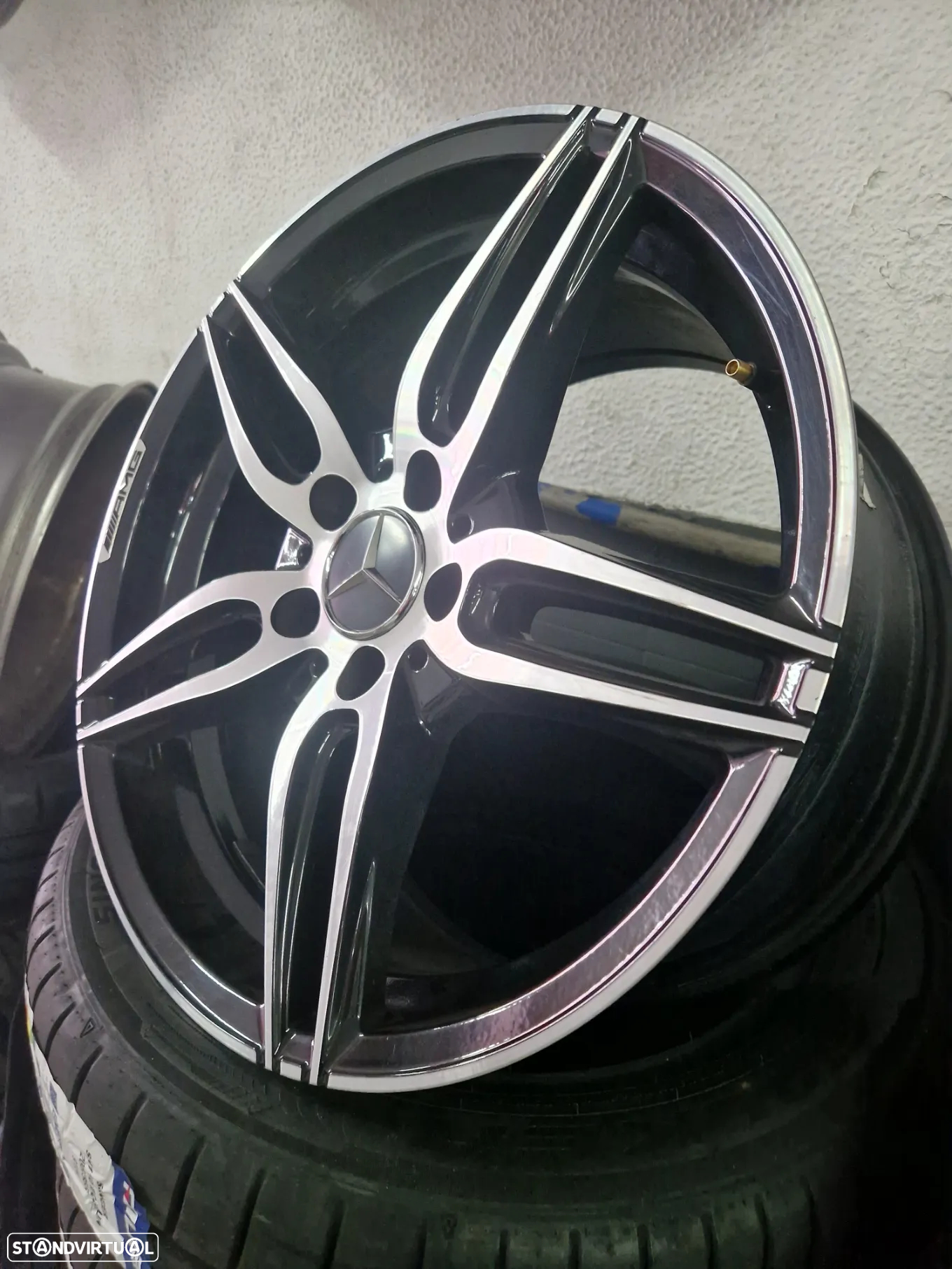JANTES 18 MERCEDES AMG PRETAS POLIDAS USADAS (IMACULADAS) COM DUAS MEDIDAS COM PNEUS USADOS - 2