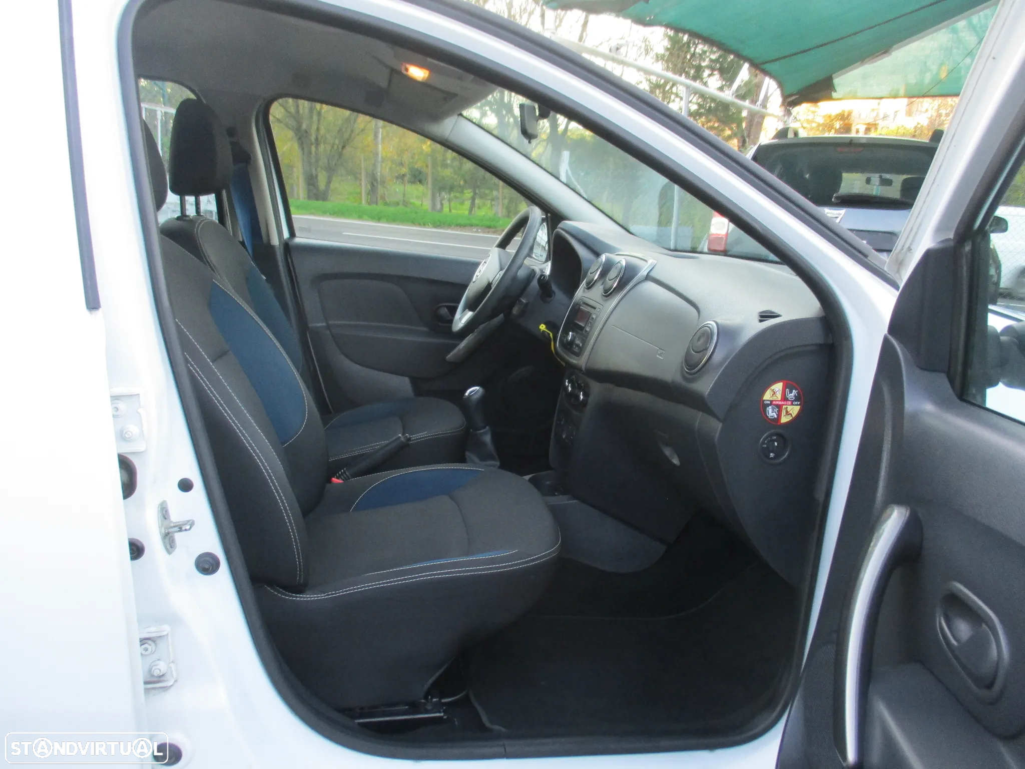Dacia Sandero 0.9 TCe SL 10 Anos - 18