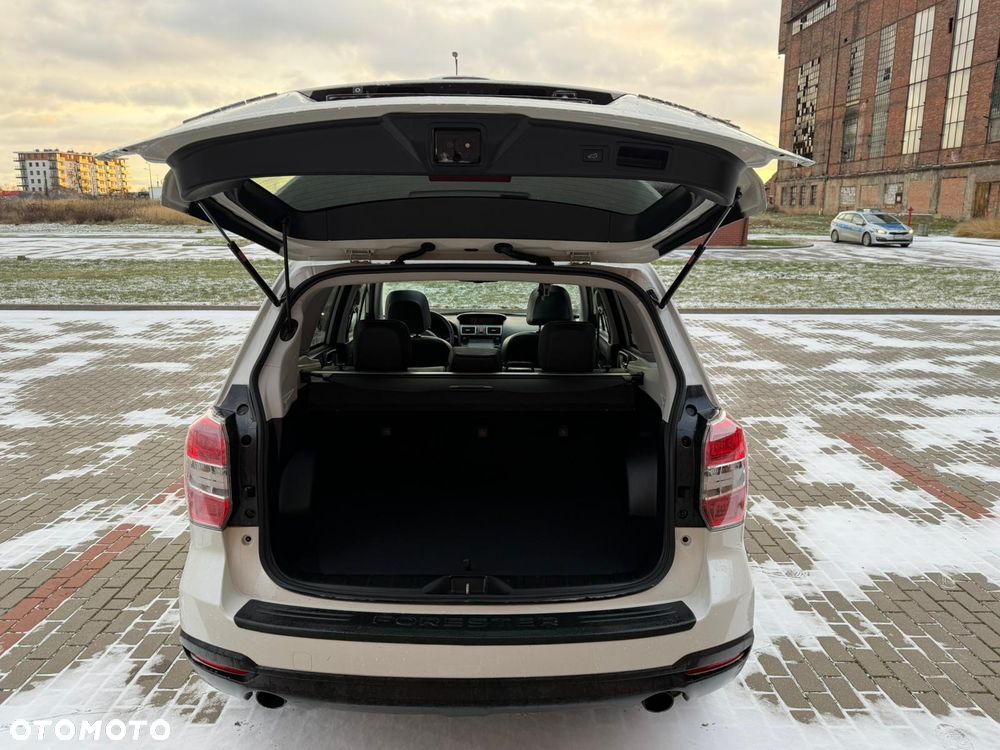 Subaru Forester 2.0 XT Platinum Lineartronic - 4