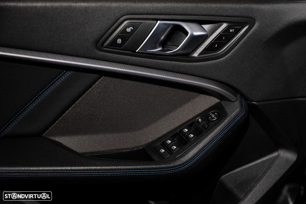 BMW 118 i Pack Desportivo M Auto - 32