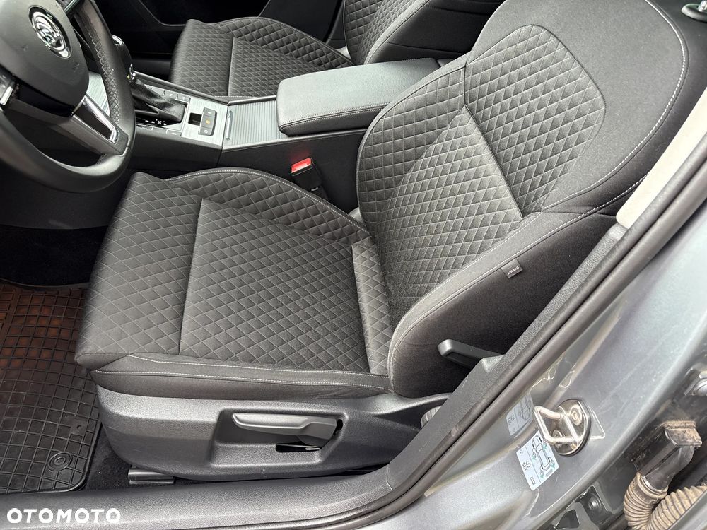 Skoda Superb 2.0 TDI SCR Ambition DSG - 13