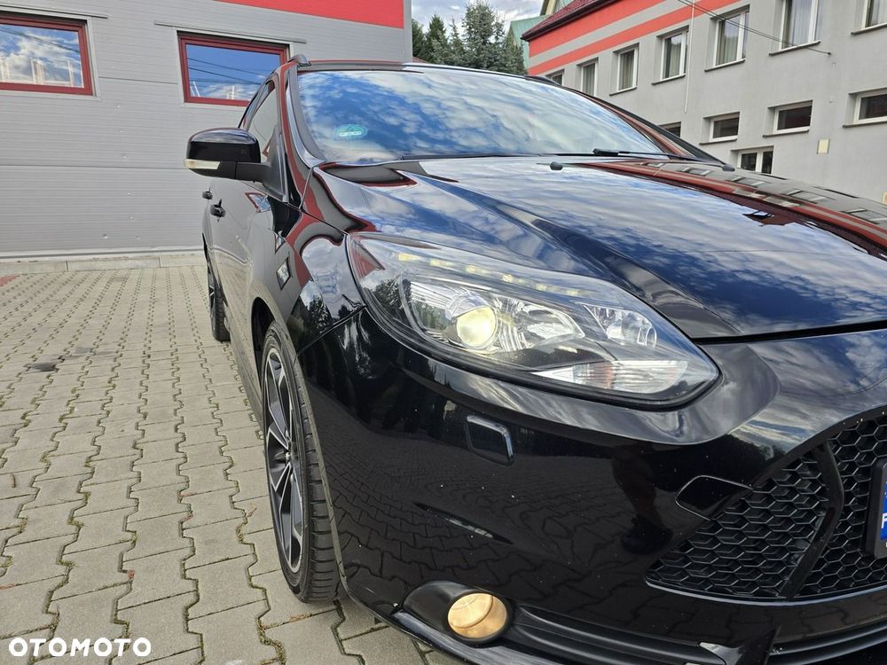 Ford Focus 2.0 EcoBoost ST mit Leder-Sport-Paket - 18