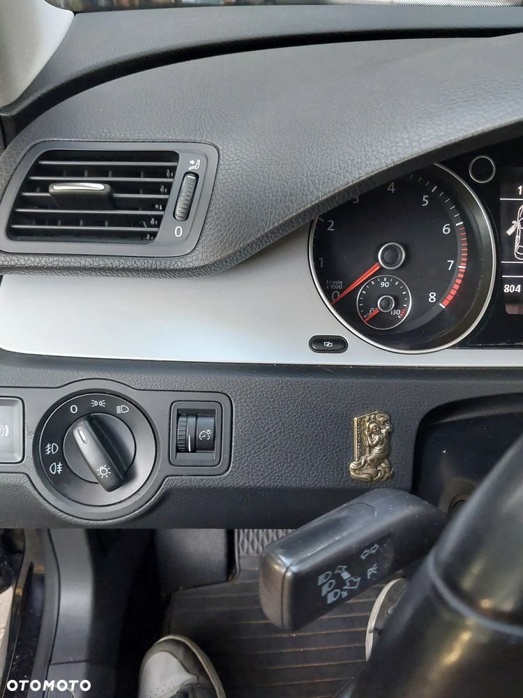 Volkswagen Passat 1.8 TSI Sportline - 28
