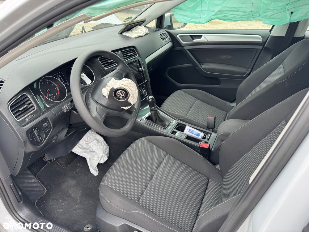 Volkswagen Golf 1.0 TSI (BlueMotion Technology) Trendline - 11