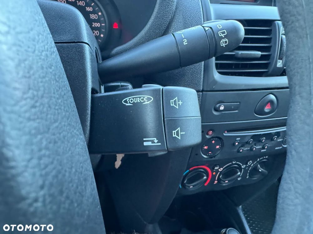 Renault Clio 1.2 Campus Authentique - 21