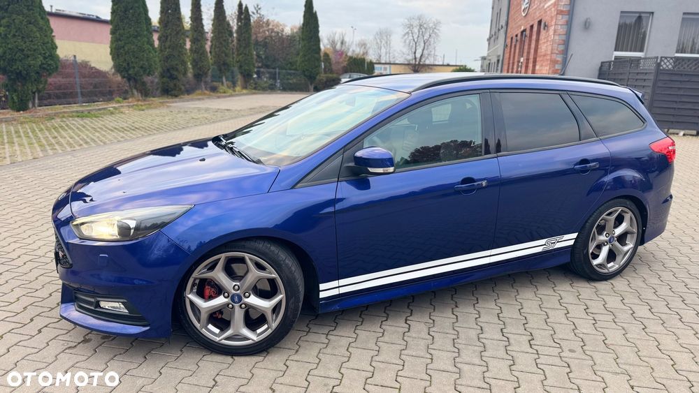 Ford Focus 2.0 EcoBoost ST mit Leder-Exclusiv-Paket - 6