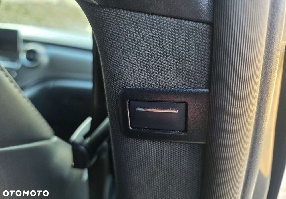 Mercedes-Benz Klasa V - 32