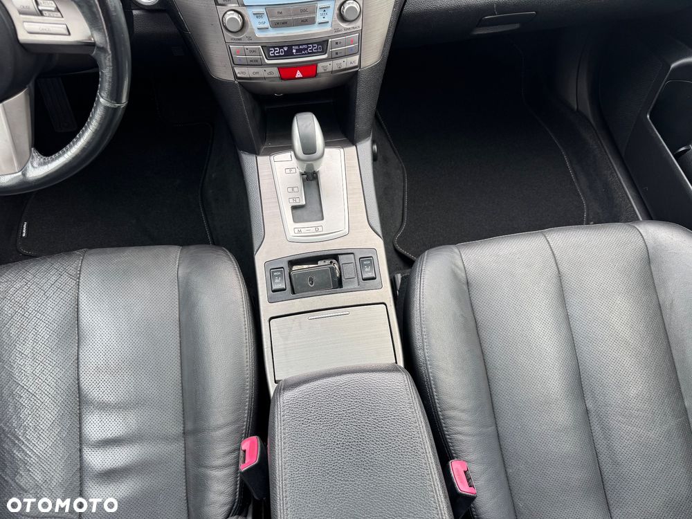 Subaru Outback 2.5i Comfort Navi AT - 20