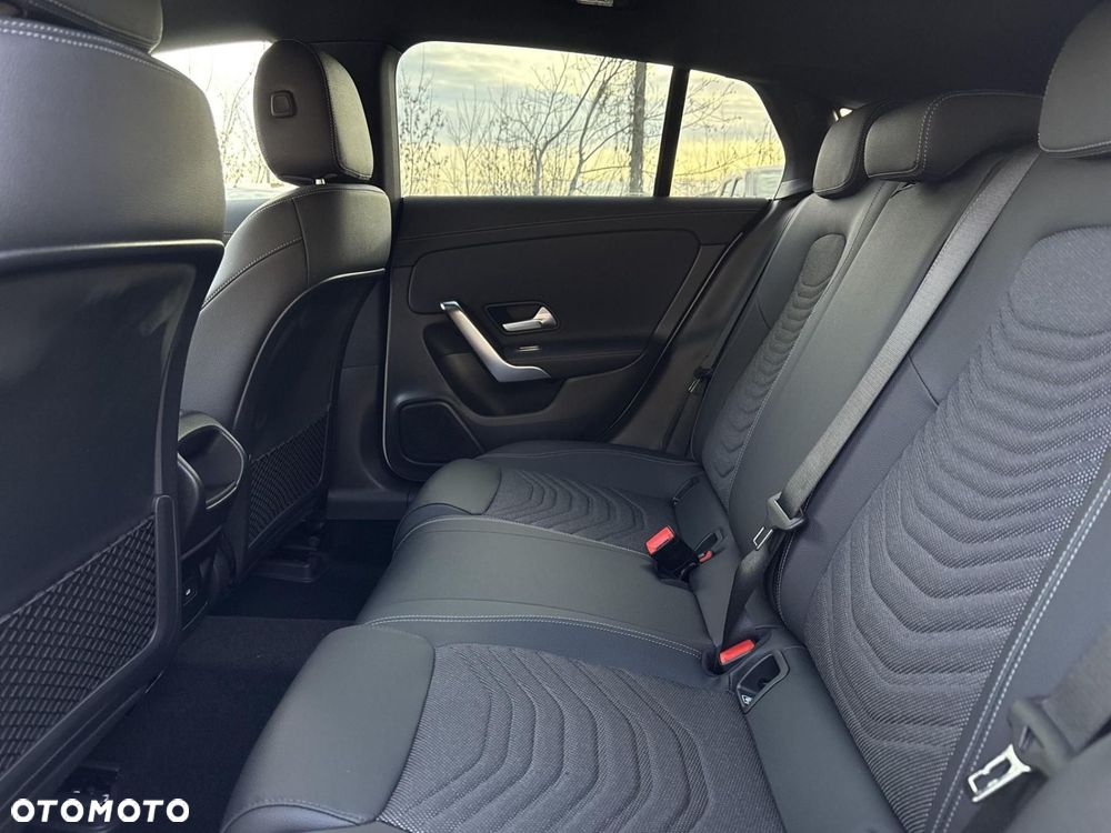 Mercedes-Benz CLA - 15