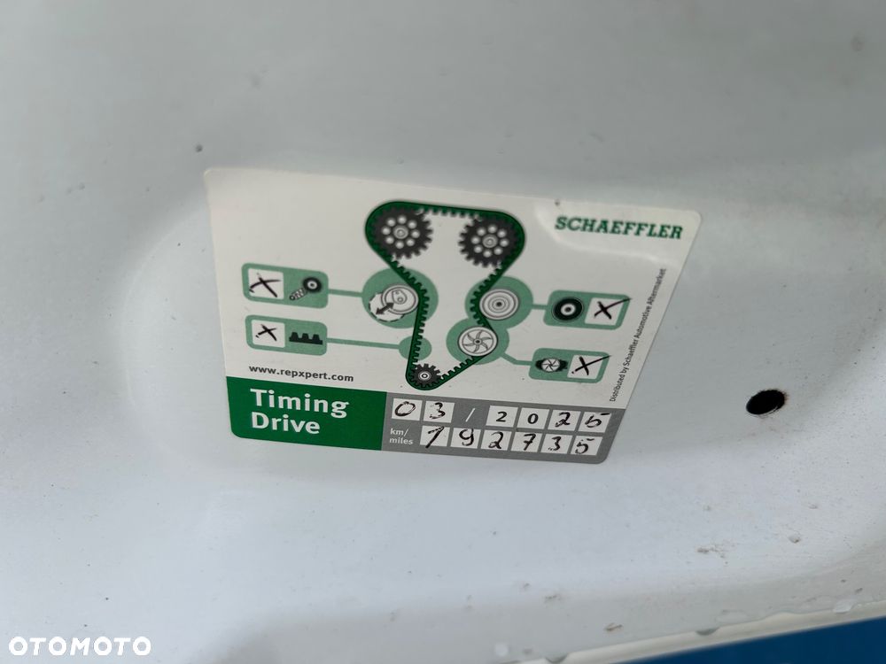 Ford Kuga - 32