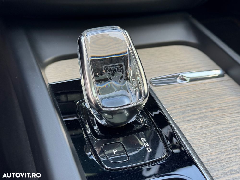 Volvo XC 60 Recharge T8 Twin Engine eAWD Inscription - 29