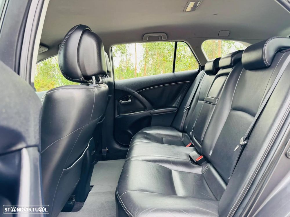 Toyota Avensis SW 2.0 D-4D Sp+EP+GPS - 41