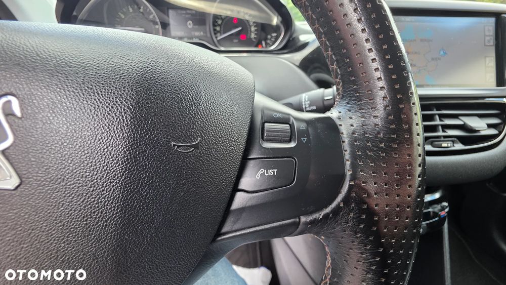 Peugeot 208 1.6 VTi Allure - 19