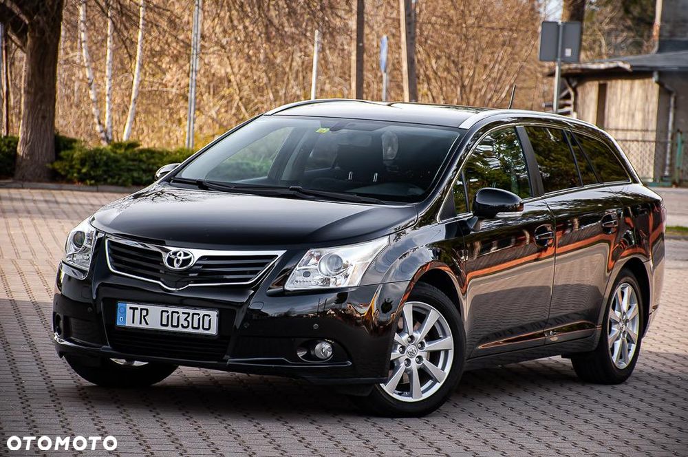 Toyota Avensis 2.2 D-4D X - 4