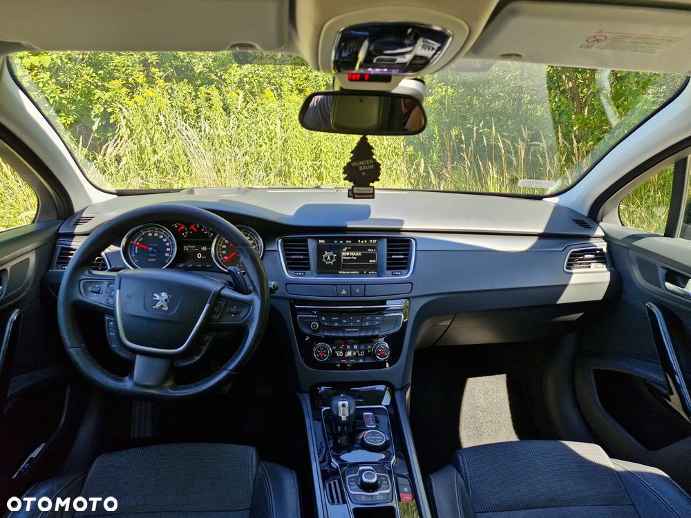 Peugeot 508 RXH 2.0 HDi HYbrid4 - 11
