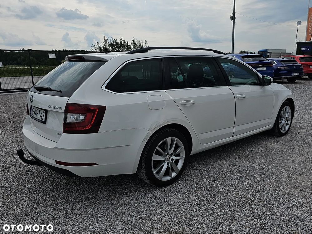 Skoda Octavia 2.0 TDI 4x4 Style DSG - 6