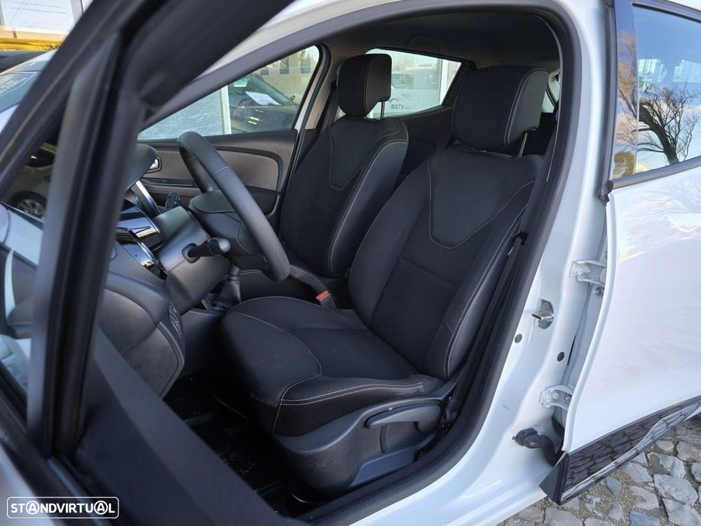 Renault Clio 1.5 dCi Dynamique S - 6