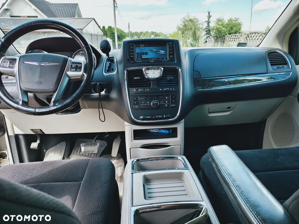 Chrysler Town & Country 3.6 Touring - 15