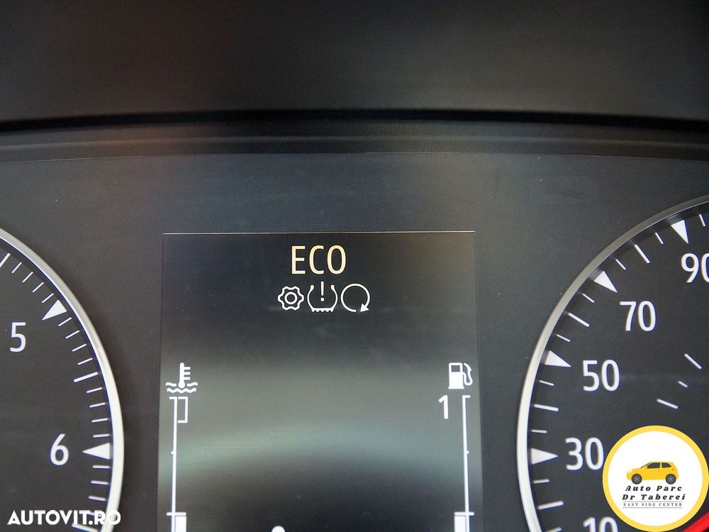 Dacia Logan TCe 90 MT6 Comfort - 36