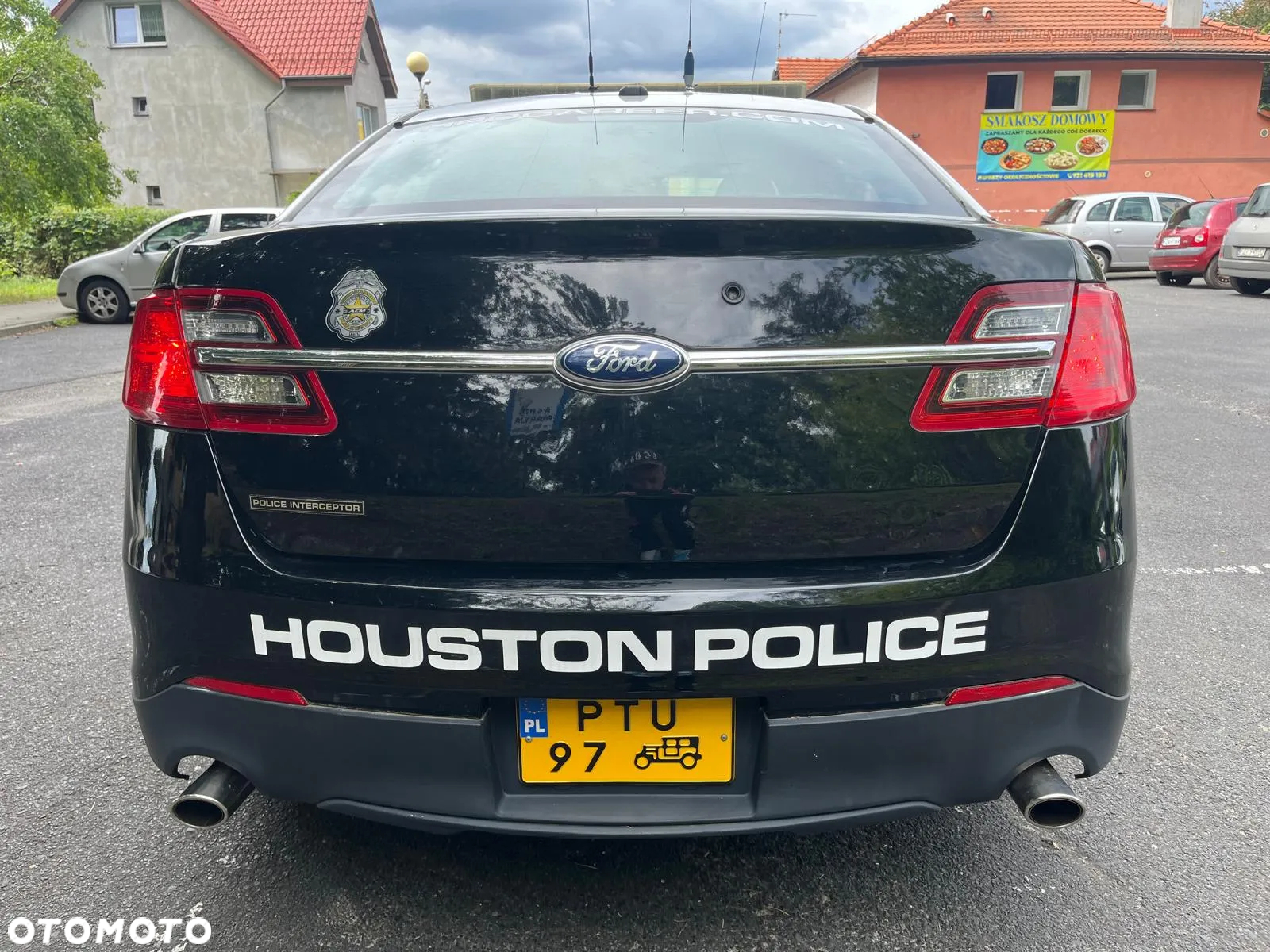 Ford Taurus - 4