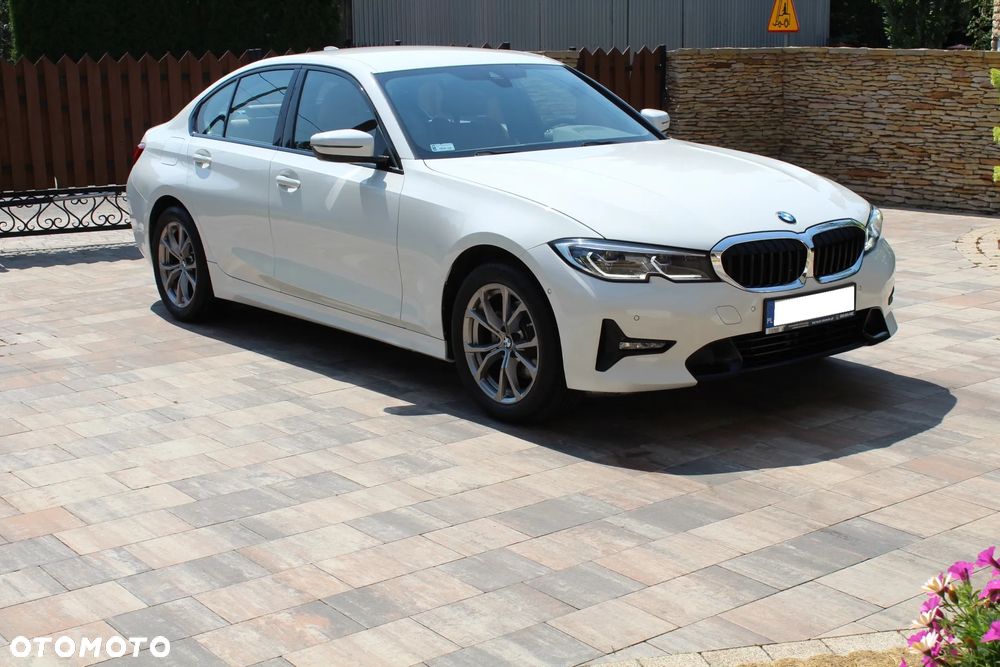 BMW Seria 3 320i xDrive Sport Line - 4