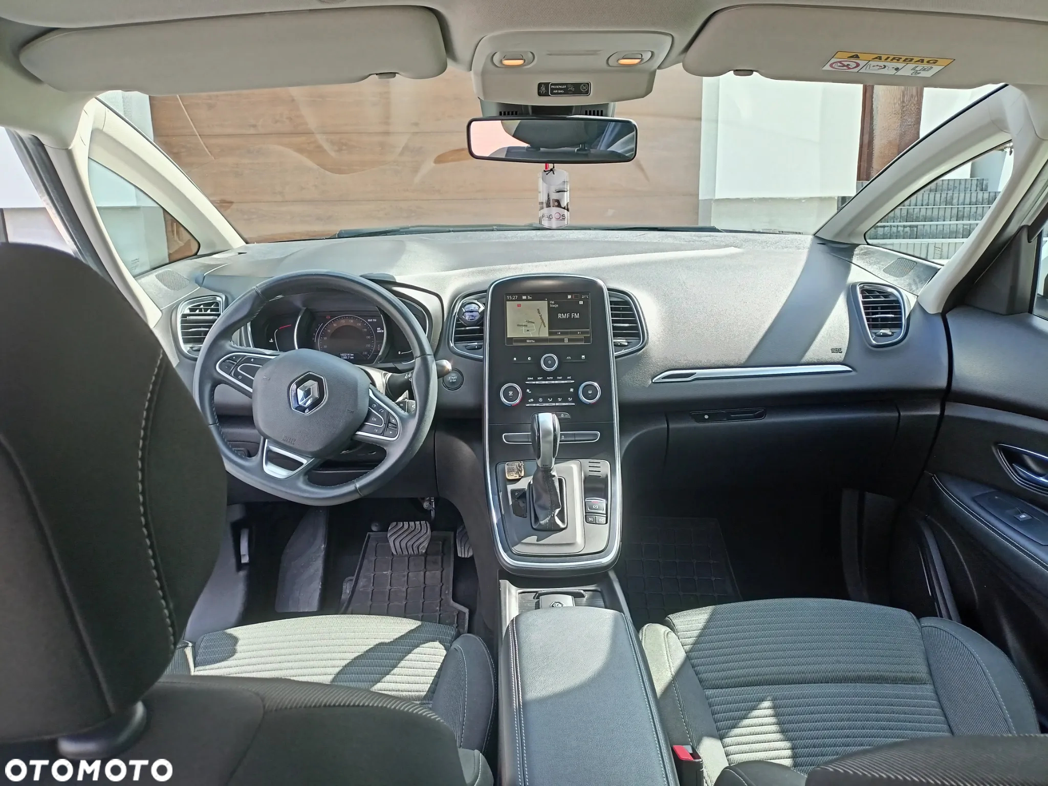 Renault Scenic 1.5 dCi Intens EDC - 21