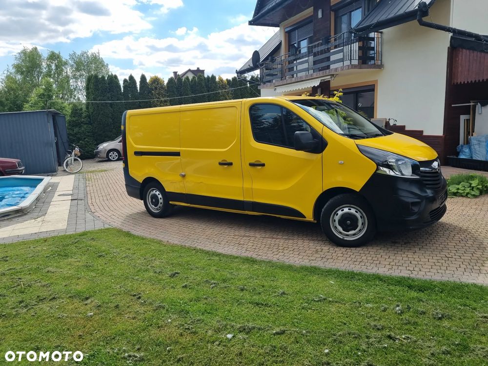 Renault TRAFIC - 2