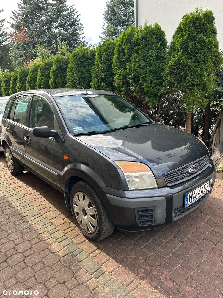 Ford Fusion - 2