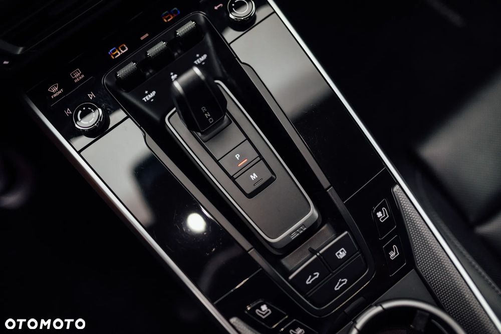 Porsche 911 Turbo - 24