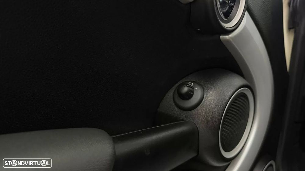 MINI 3 Portas Cooper D - 27