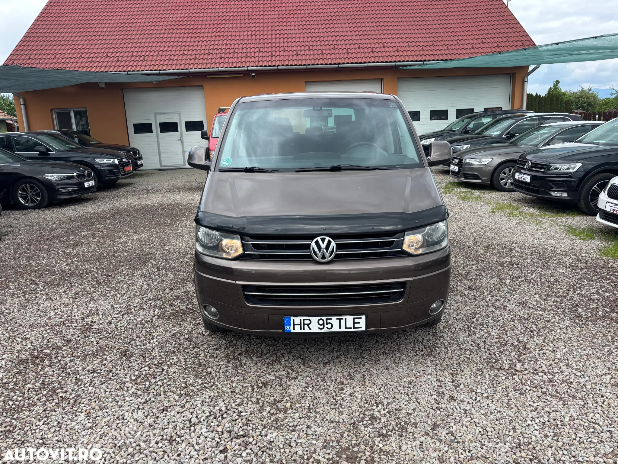 Volkswagen Multivan - 5