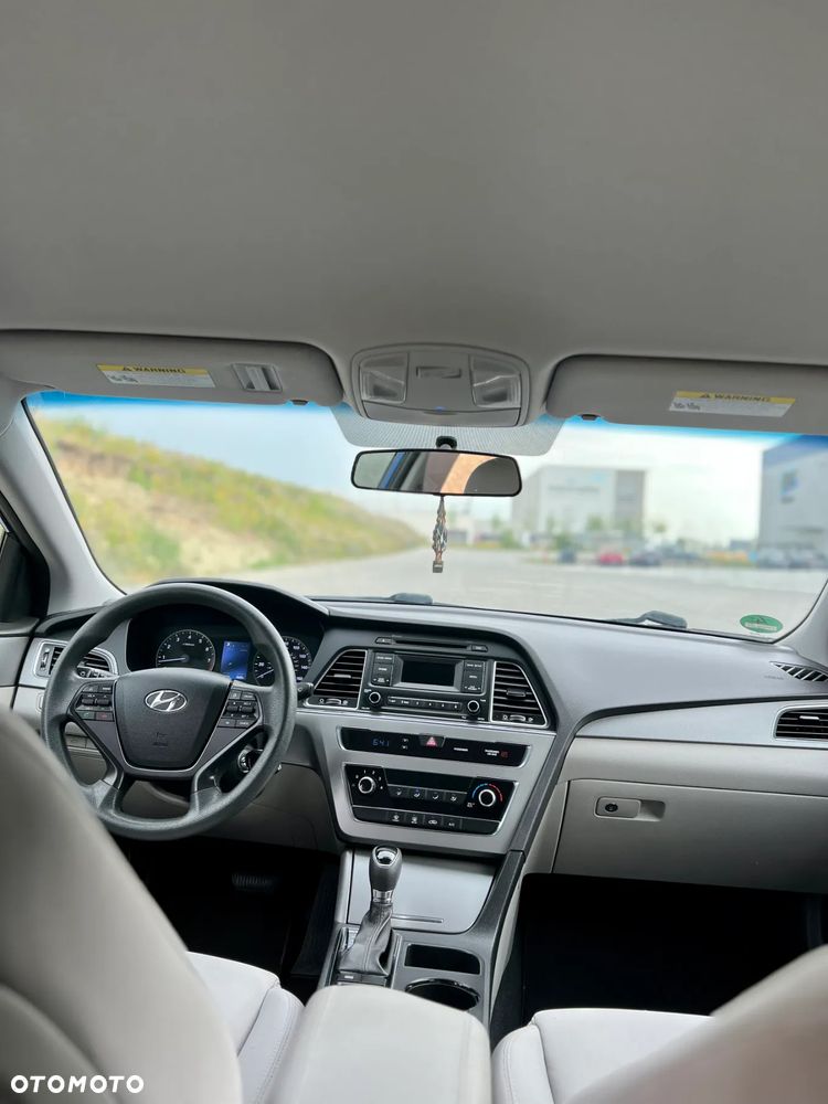 Hyundai Sonata 2.4 SE - 4