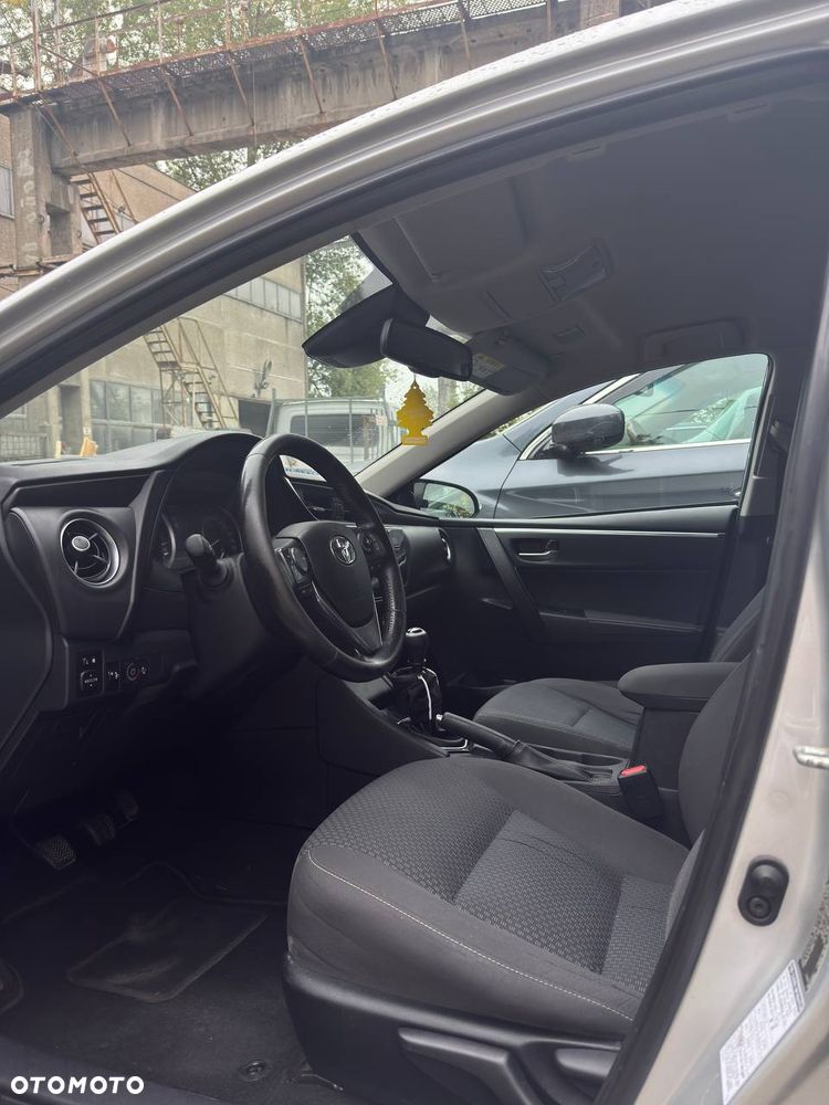 Toyota Corolla 1.6 Comfort - 9
