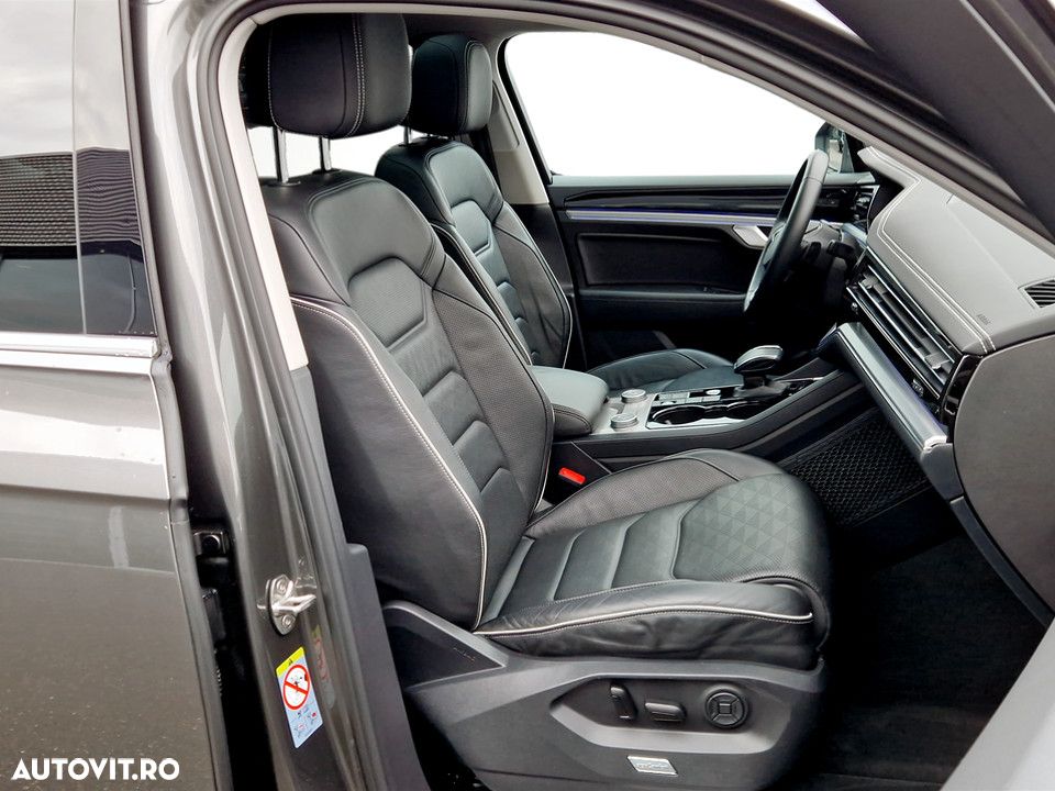 Volkswagen Touareg 3.0 V6 e-Hybrid 4Motion Aut. Elegance - 12