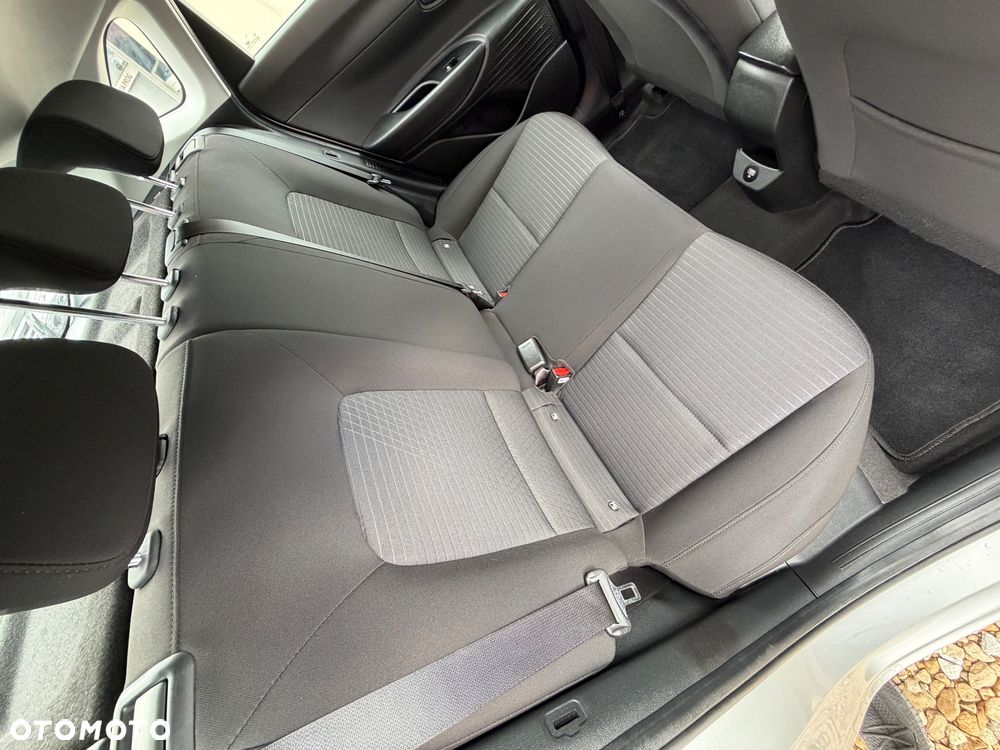 Hyundai i20 - 19